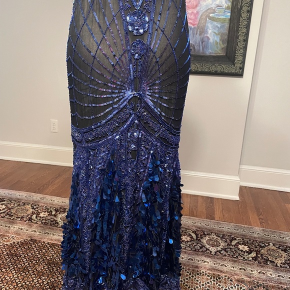 Luxury CAROLINE DESIGNER SILK WITH INTRICATE BEADING GOWN VIDEO IN PHOTOS - Picture 10 of 17